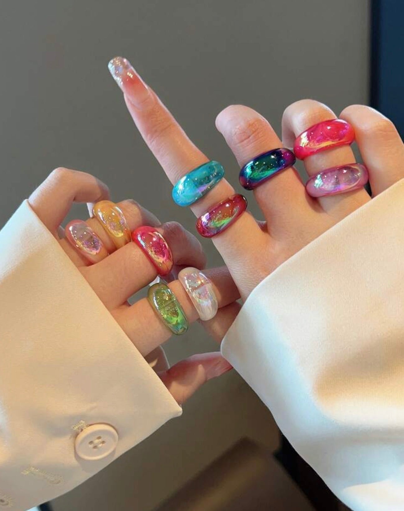 Colorful rings