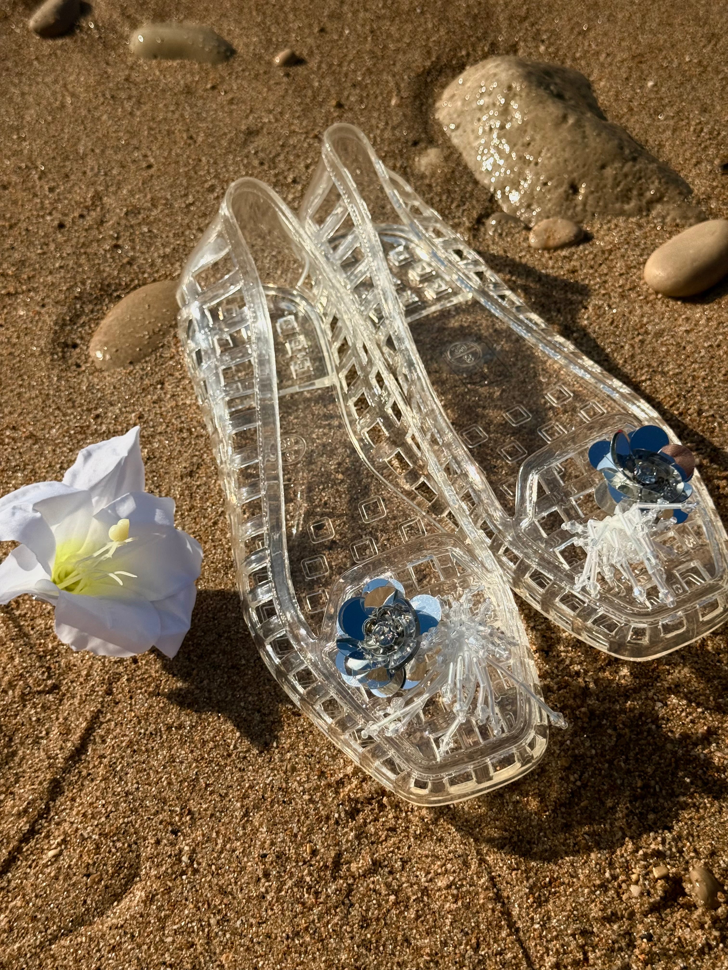 Transparent silver beach ballerinas