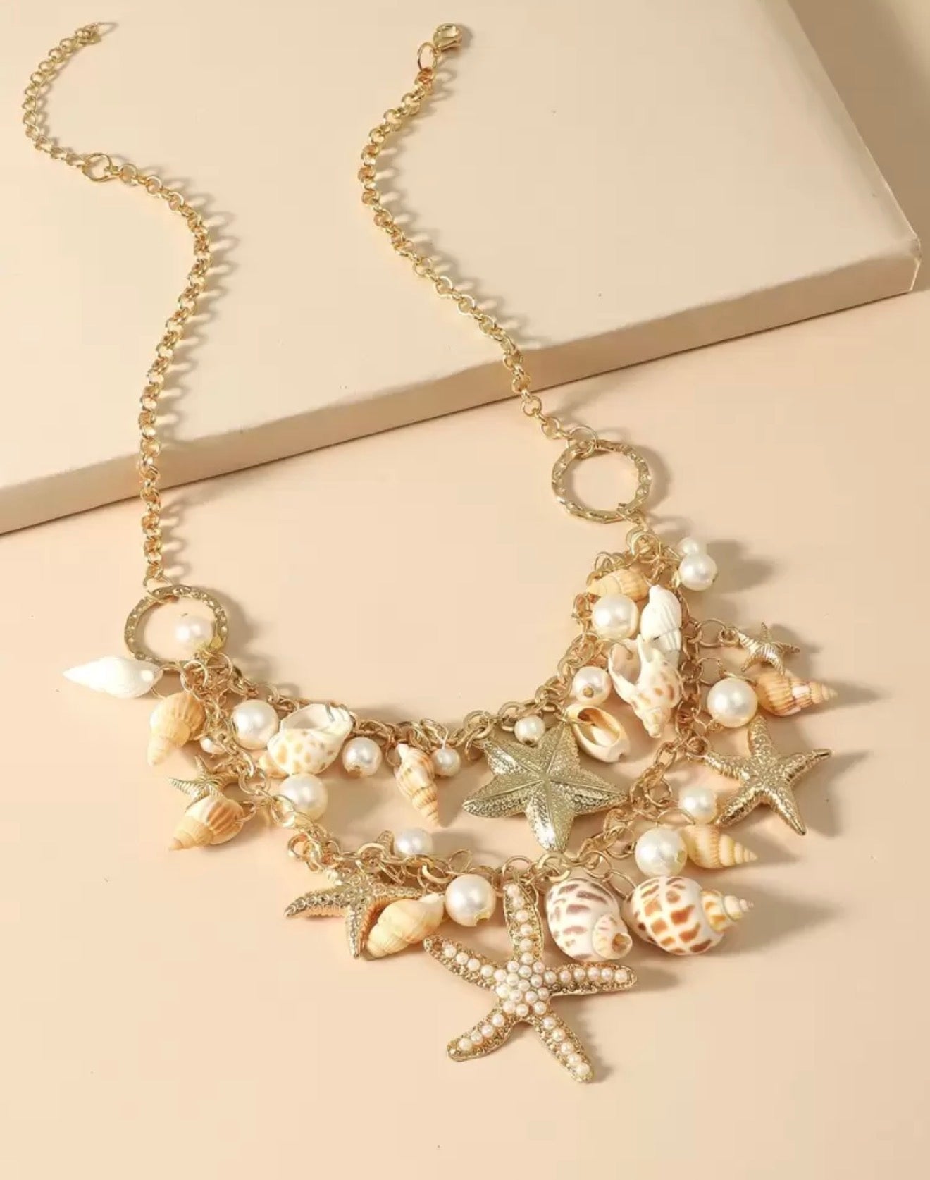 Shells layered necklace